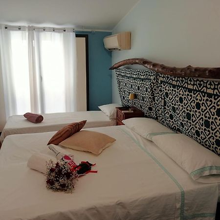 Casa Vacanze Da Clara 卡斯特罗维拉里 外观 照片