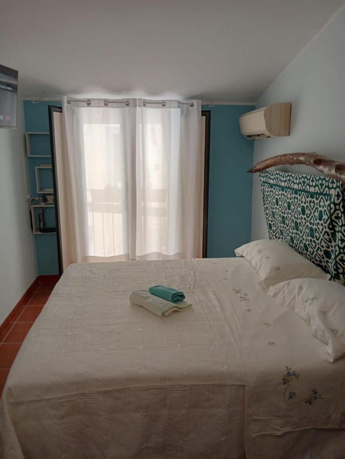 Casa Vacanze Da Clara 卡斯特罗维拉里 外观 照片