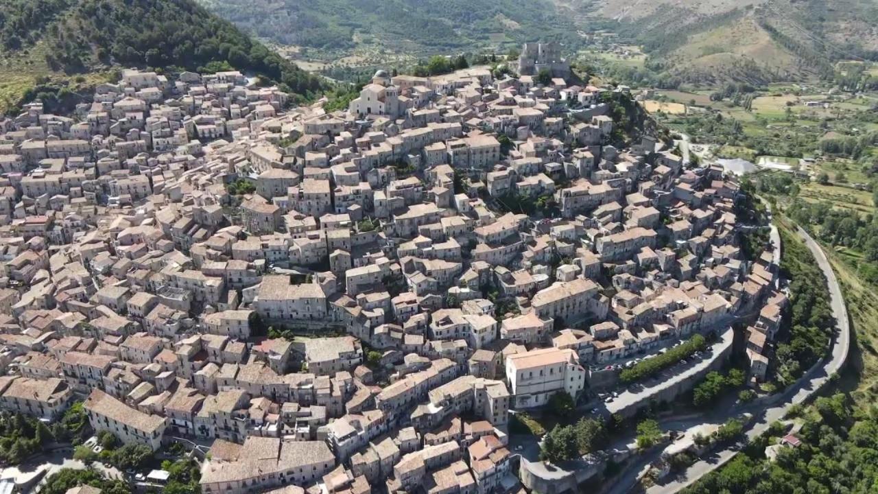 Casa Vacanze Da Clara 卡斯特罗维拉里 外观 照片